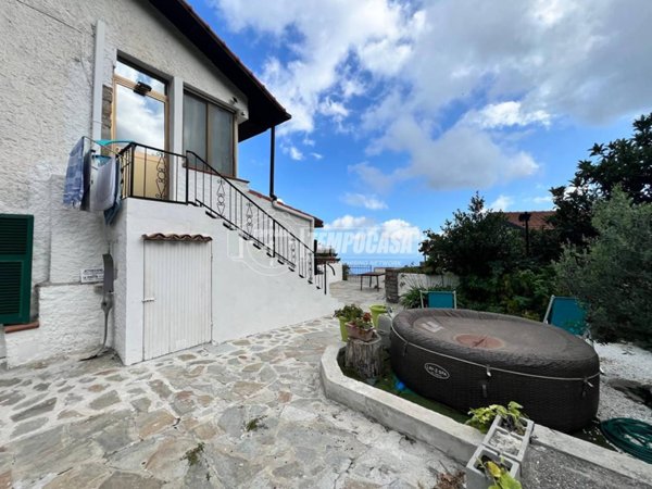 appartamento in vendita a Sanremo in zona San Romolo