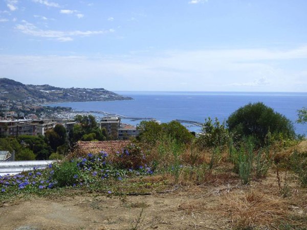 casa indipendente in vendita a Sanremo
