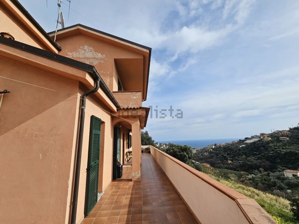 casa indipendente in vendita a Sanremo