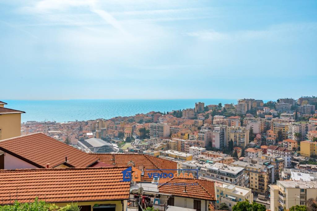 casa indipendente in vendita a Sanremo in zona San Romolo