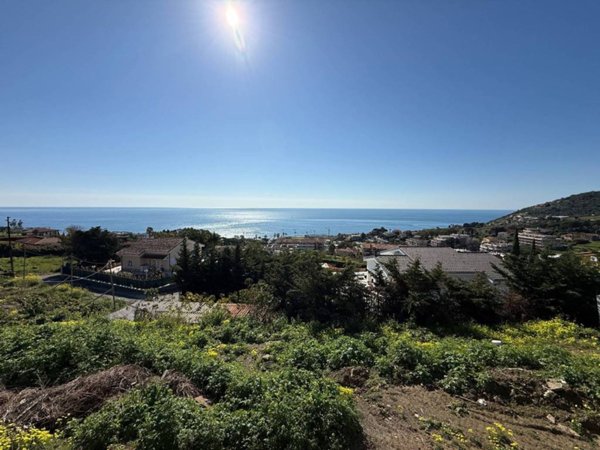 casa indipendente in vendita a Sanremo