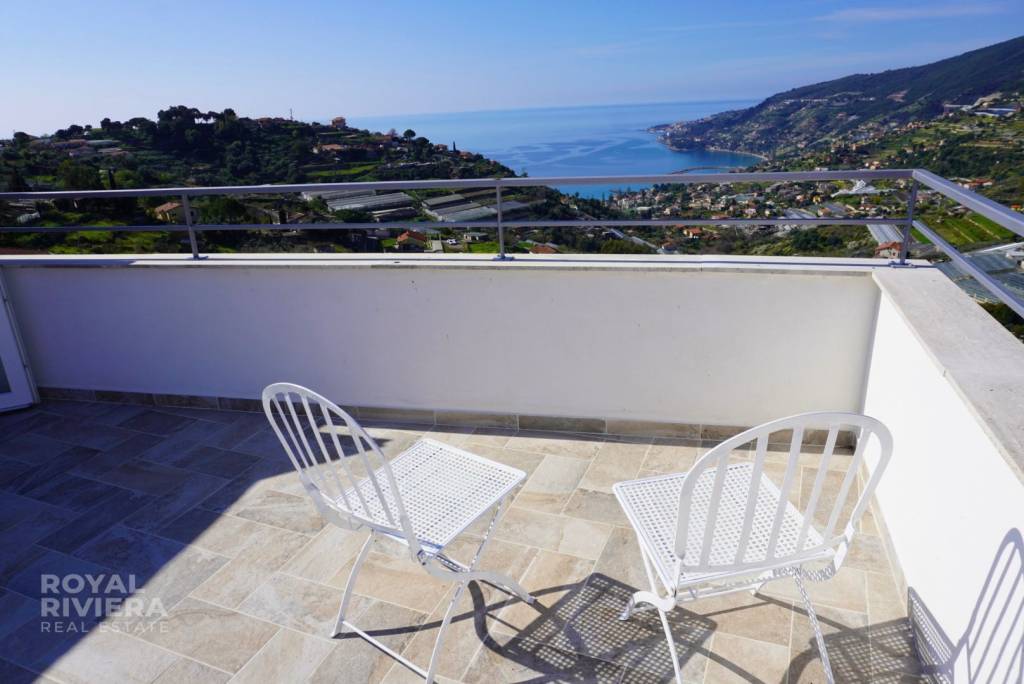 appartamento in vendita a Sanremo in zona Coldirodi