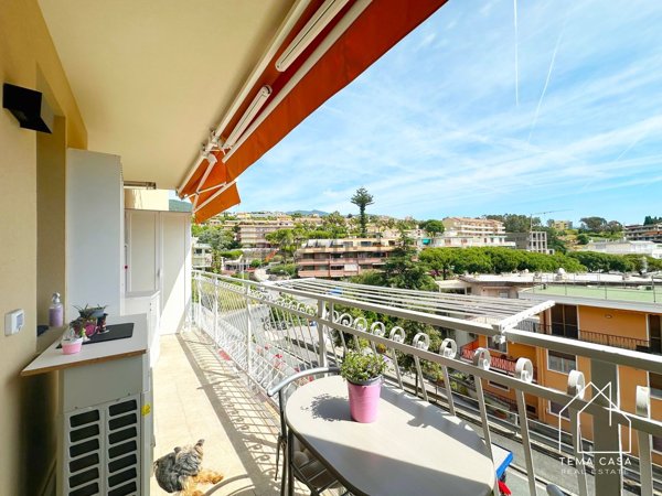appartamento in vendita a Sanremo in zona Coldirodi