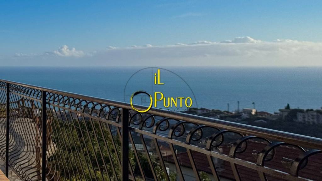 casa indipendente in vendita a Sanremo