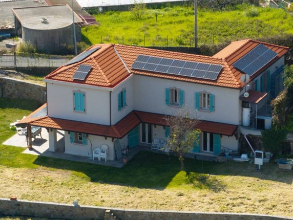 casa indipendente in vendita a Sanremo