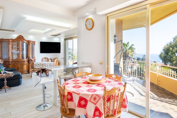 casa indipendente in vendita a Sanremo