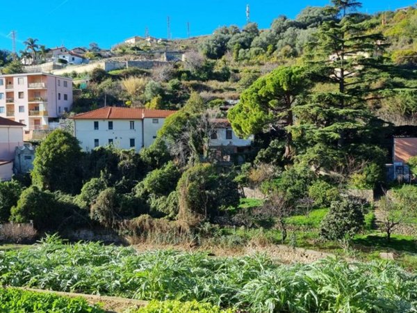 terreno edificabile in vendita a Sanremo