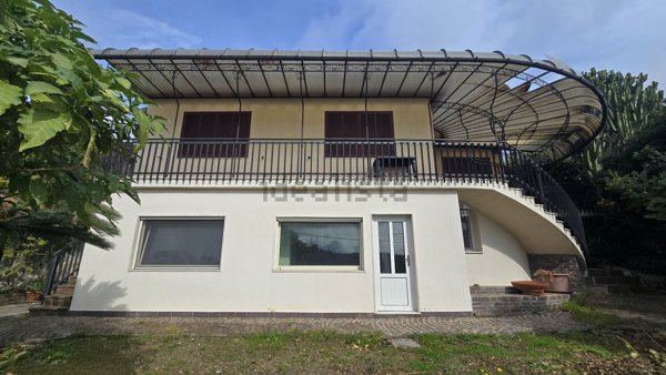casa indipendente in vendita a Sanremo