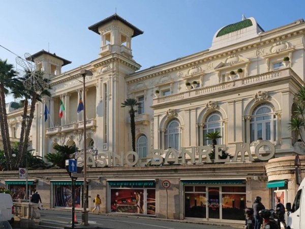 intera palazzina in vendita a Sanremo