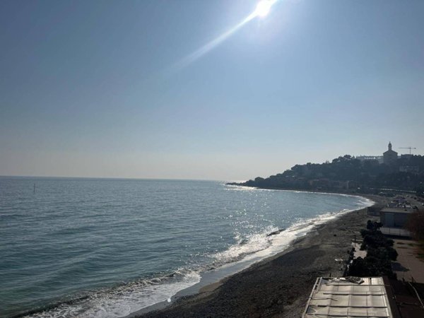 appartamento in vendita a Sanremo in zona Bussana