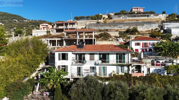 casa indipendente in vendita a Sanremo in zona San Romolo