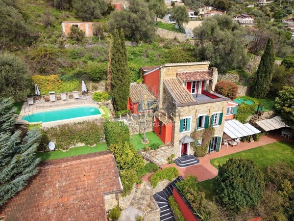 casa indipendente in vendita a Sanremo