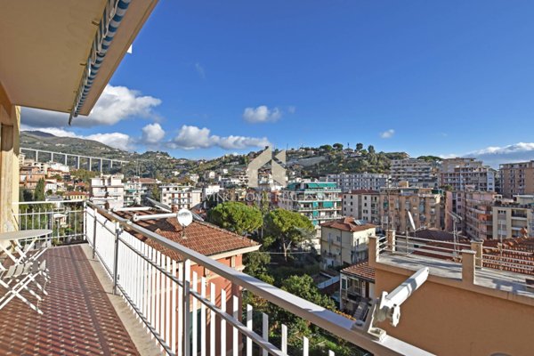 appartamento in vendita a Sanremo in zona Poggio