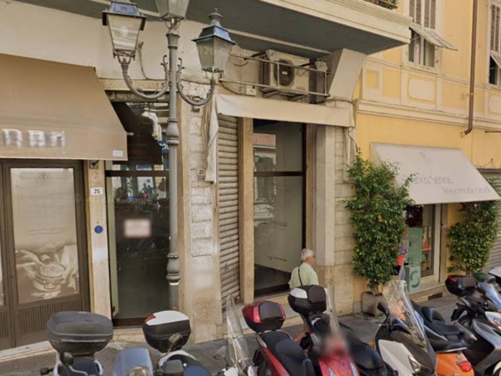 negozio in vendita a Sanremo