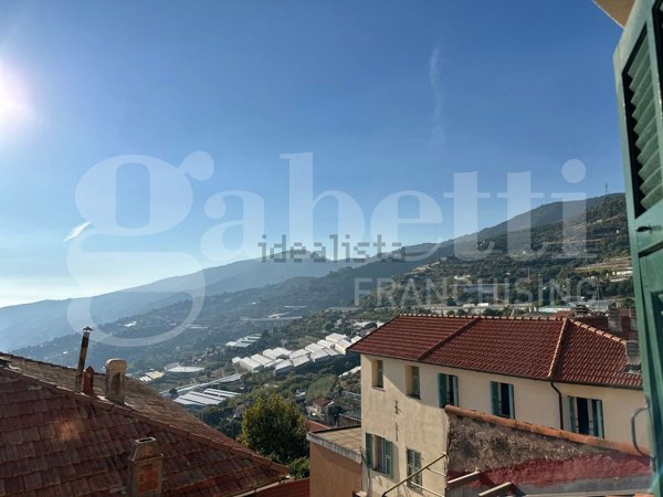 appartamento in vendita a Sanremo in zona Coldirodi