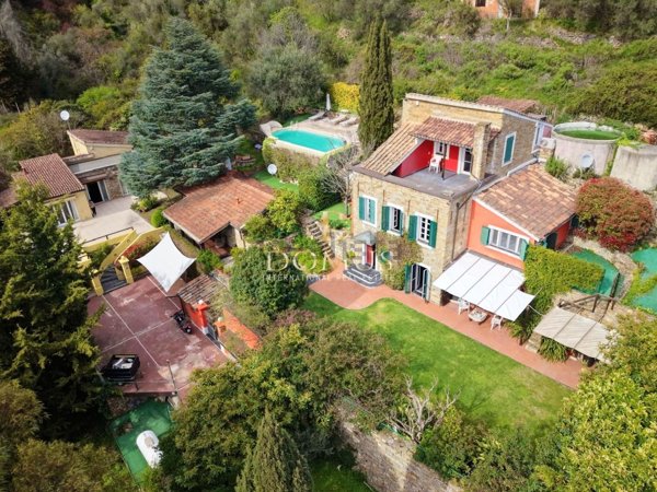 casa indipendente in vendita a Sanremo