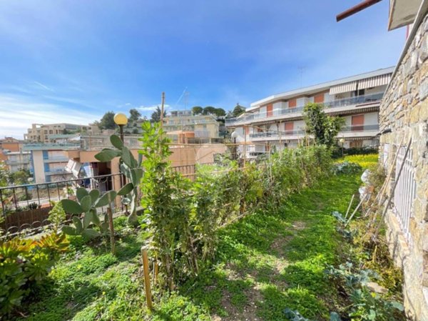 casa indipendente in vendita a Sanremo