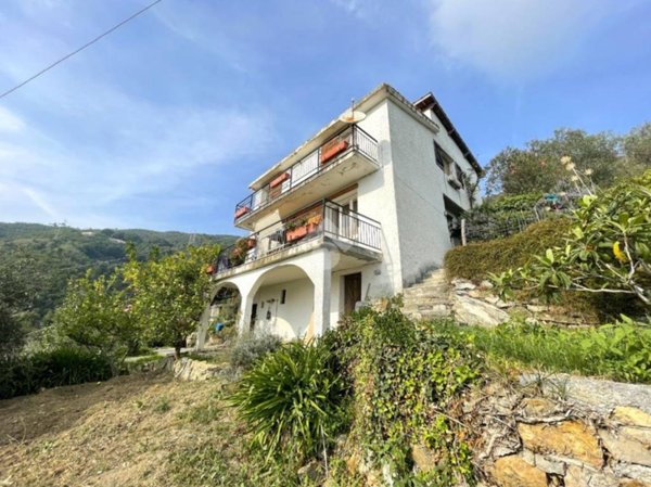 casa indipendente in vendita a Sanremo in zona San Romolo