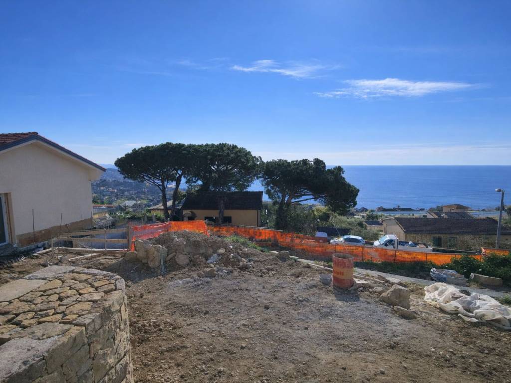 casa indipendente in vendita a Sanremo in zona Coldirodi