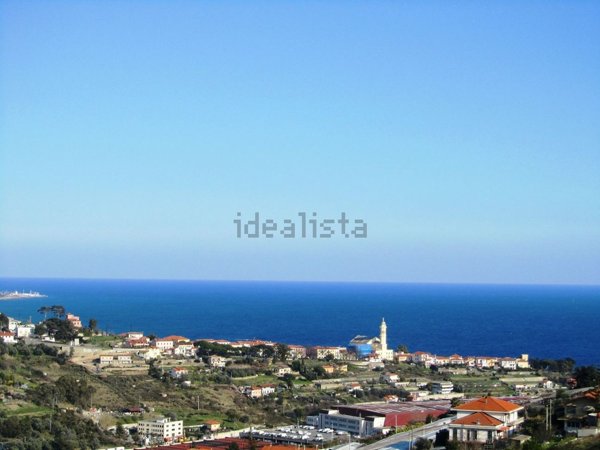 appartamento in vendita a Sanremo in zona Bussana