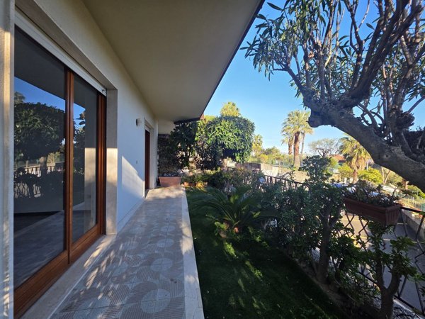 appartamento in vendita a Sanremo in zona Coldirodi