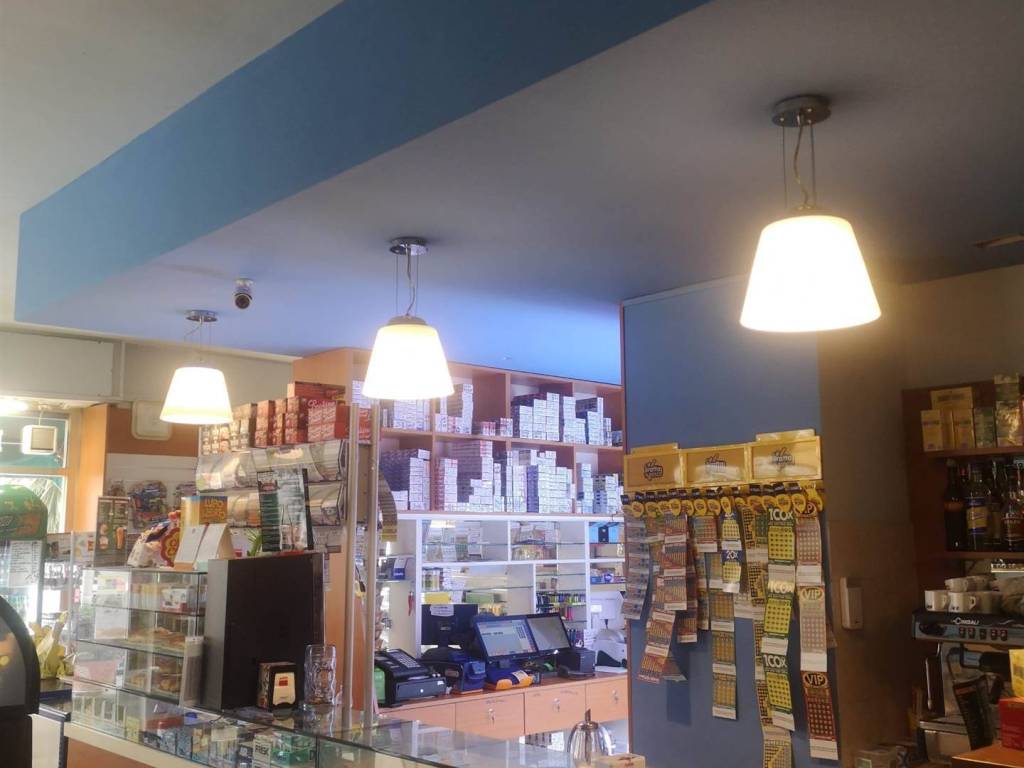 negozio in vendita a Sanremo