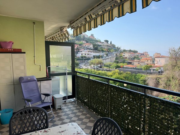 appartamento in vendita a Sanremo in zona Poggio