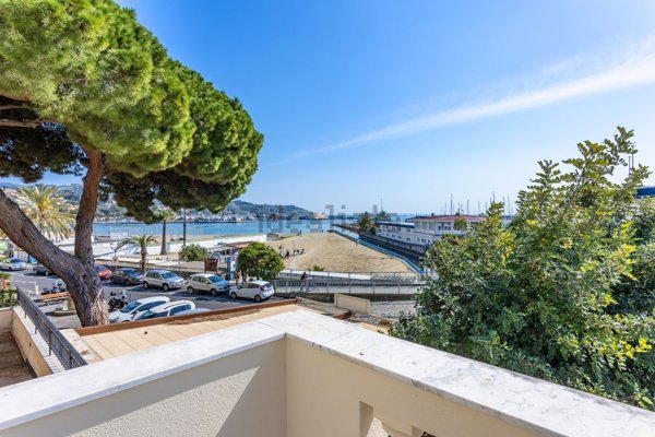 casa indipendente in vendita a Sanremo