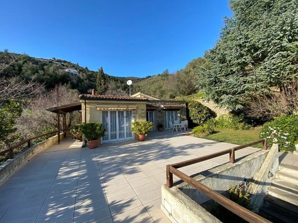 casa indipendente in vendita a Sanremo