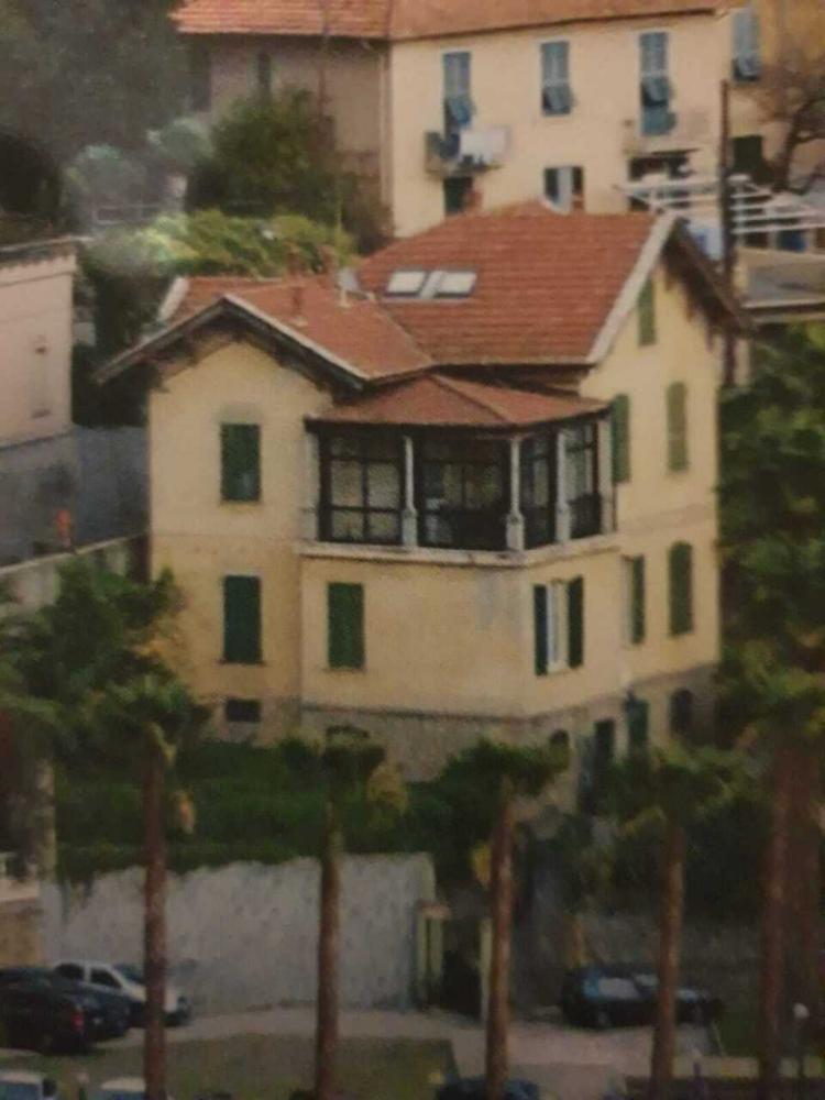 casa indipendente in vendita a Sanremo