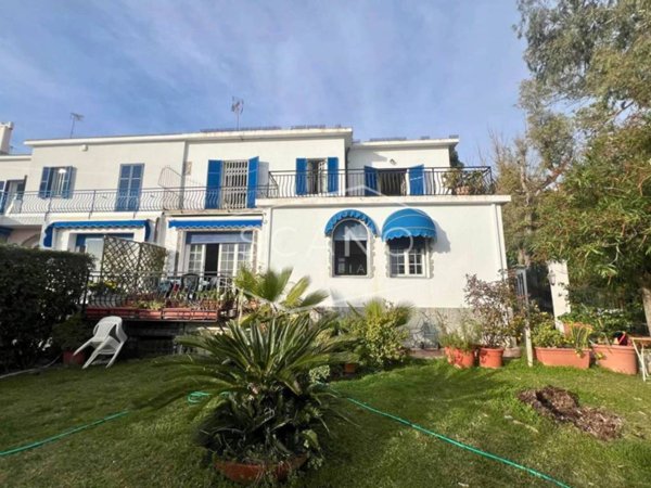 casa indipendente in vendita a Sanremo