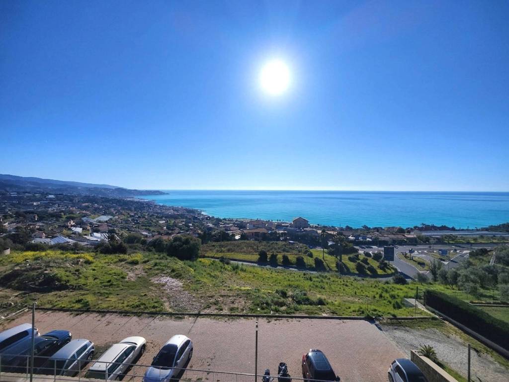 appartamento in vendita a Sanremo in zona Coldirodi