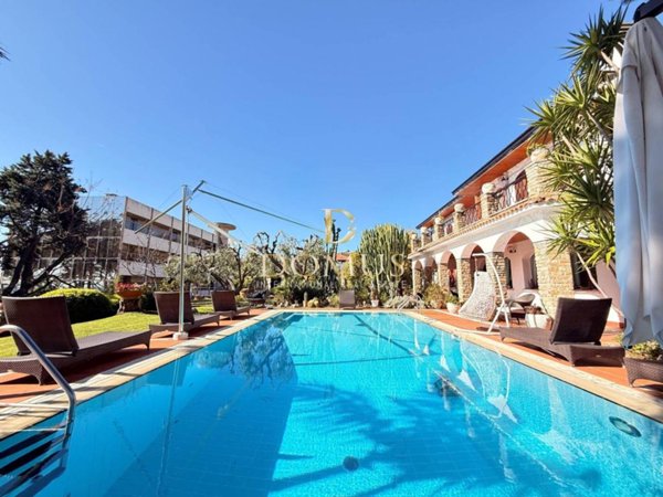 casa indipendente in vendita a Sanremo