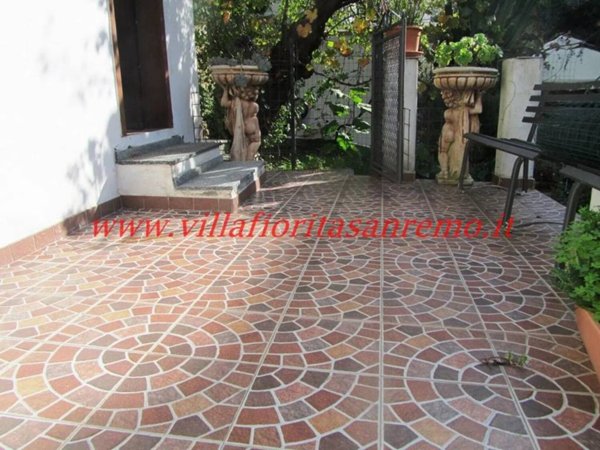 casa indipendente in vendita a Sanremo