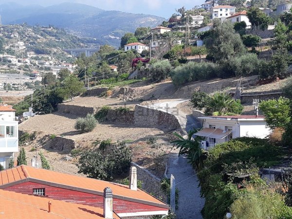 terreno edificabile in vendita a Sanremo