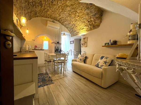 appartamento in vendita a Sanremo in zona Poggio