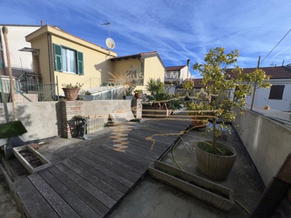 appartamento in vendita a Sanremo in zona Bussana