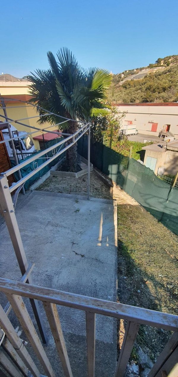 appartamento in vendita a Sanremo in zona Bussana