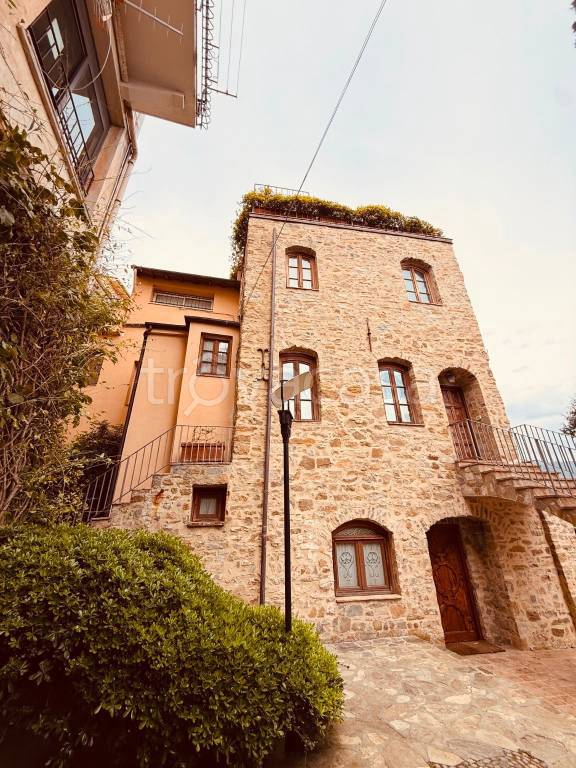 casa indipendente in vendita a Sanremo in zona Coldirodi