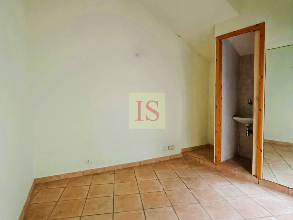 locale commerciale in vendita a Sanremo