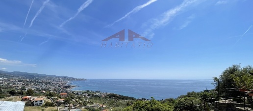 casa indipendente in vendita a Sanremo