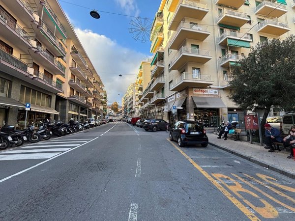 locale di sgombero in vendita a Sanremo