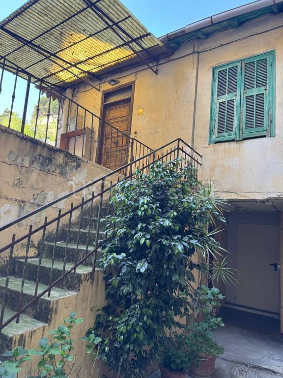 casa indipendente in vendita a Sanremo