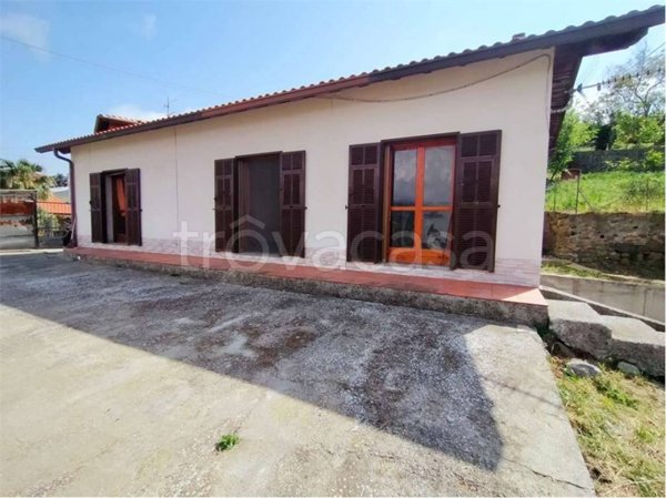 casa indipendente in vendita a Sanremo in zona Poggio