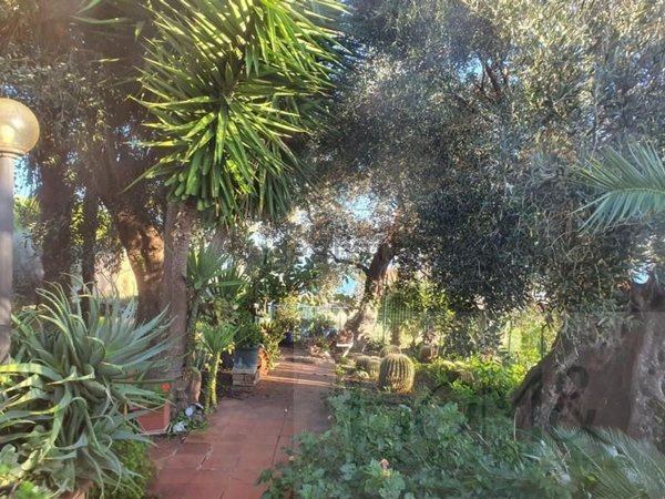 casa indipendente in vendita a Sanremo