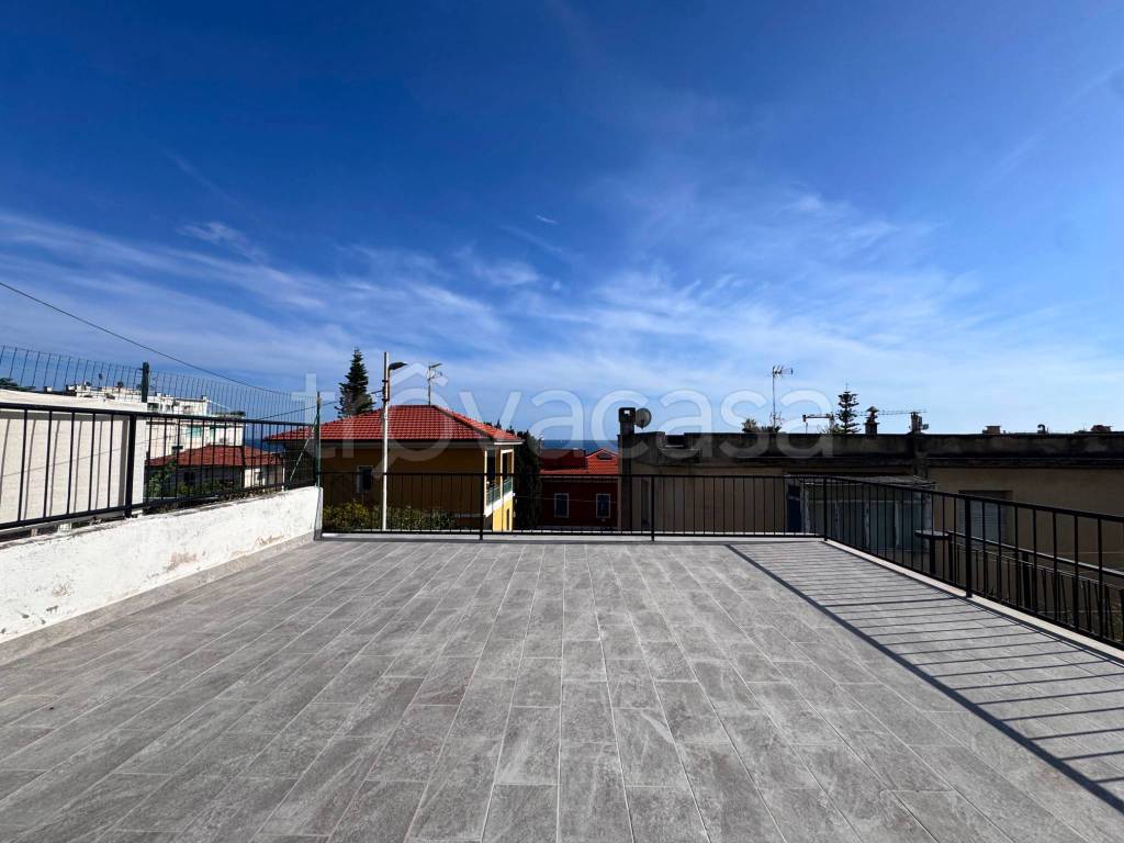 appartamento in vendita a Sanremo in zona Poggio