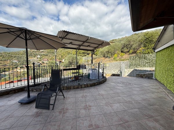 casa indipendente in vendita a Sanremo
