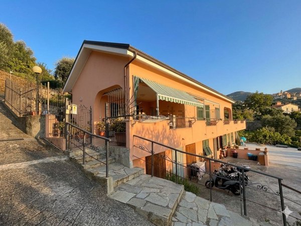 casa semindipendente in vendita a Sanremo