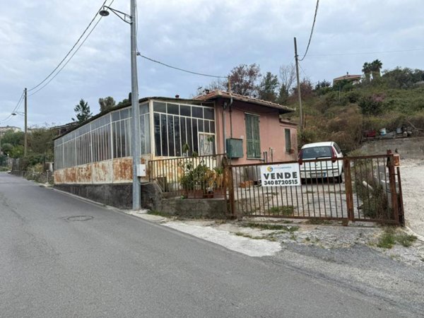 casa indipendente in vendita a Sanremo