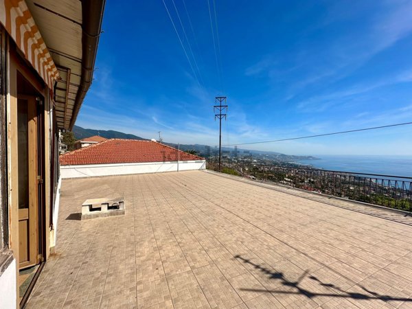 casa indipendente in vendita a Sanremo in zona Coldirodi